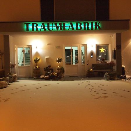 Büttelborn Hotel Traumfabrik מראה חיצוני תמונה