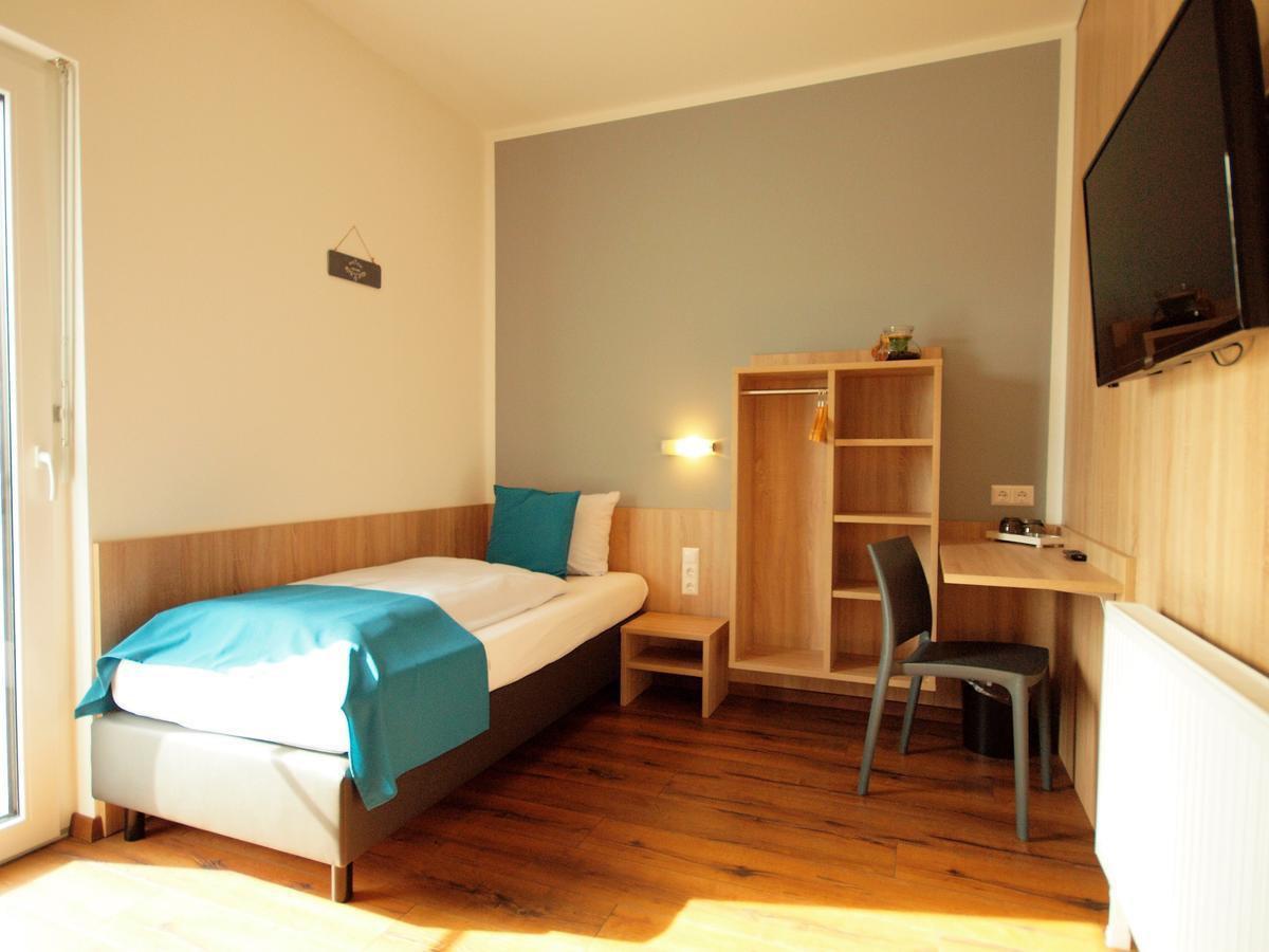 Büttelborn Hotel Traumfabrik מראה חיצוני תמונה