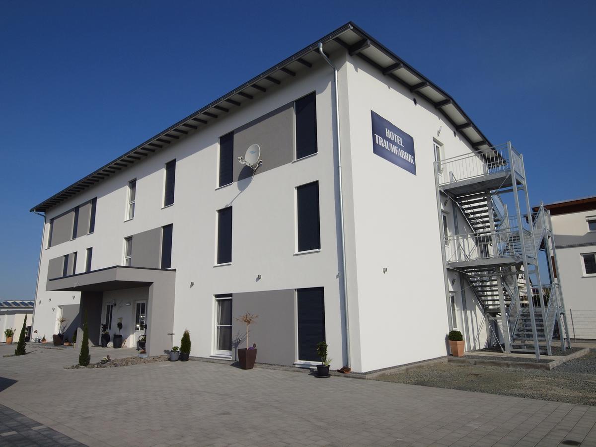 Büttelborn Hotel Traumfabrik מראה חיצוני תמונה